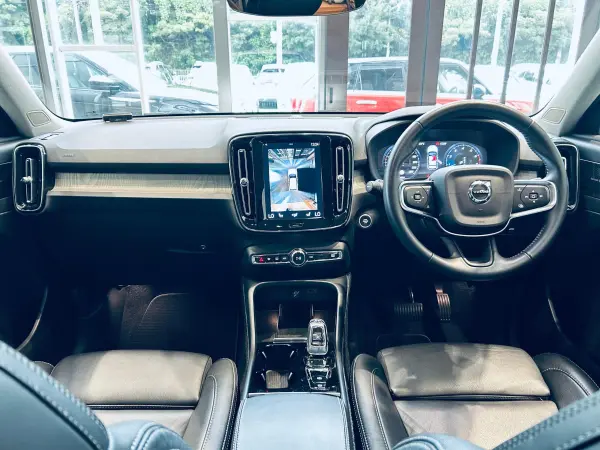 2020 Volvo Xc40 — photo 2 | Tuminion Kenya