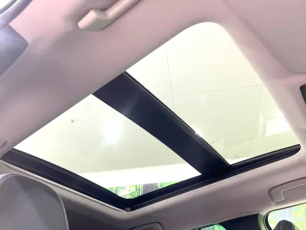 2022 Mitsubishi Outlander — photo 3 | Tuminion Kenya