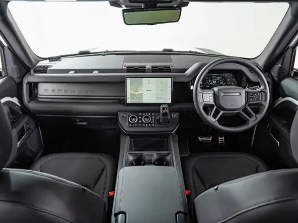 2026 Landrover Defender — photo 2 | Tuminion Kenya