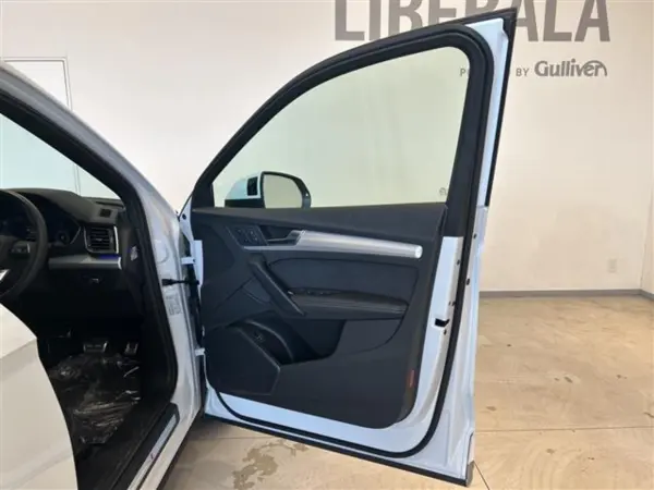2022 Audi Q5 — photo 3 | Tuminion Kenya