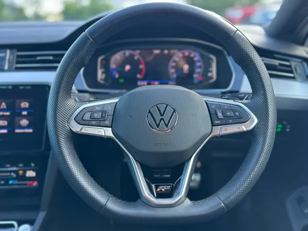 2024 Volkswagen Passat — photo 9 | Tuminion Kenya