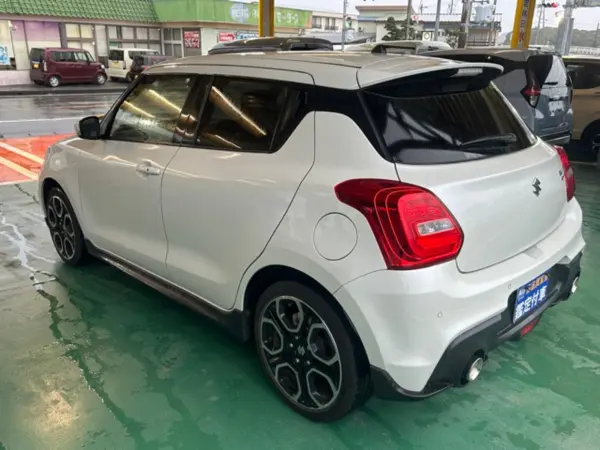 2021 Suzuki Swift — photo 3 | Tuminion Kenya