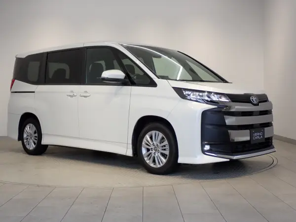 2023 Toyota Noah — photo 8 | Tuminion Kenya
