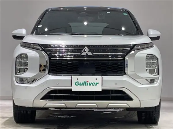 2023 Mitsubishi Outlander — photo 8 | Tuminion Kenya