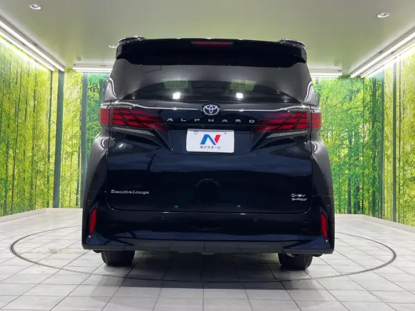 2024 Toyota Alphard — photo 9 | Tuminion Kenya