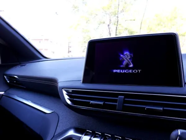 2020 Peugeot 5008 — photo 8 | Tuminion Kenya