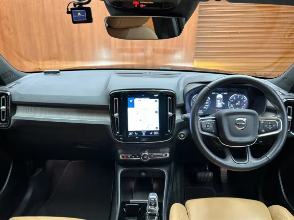 2021 Volvo Xc40 — photo 2 | Tuminion Kenya