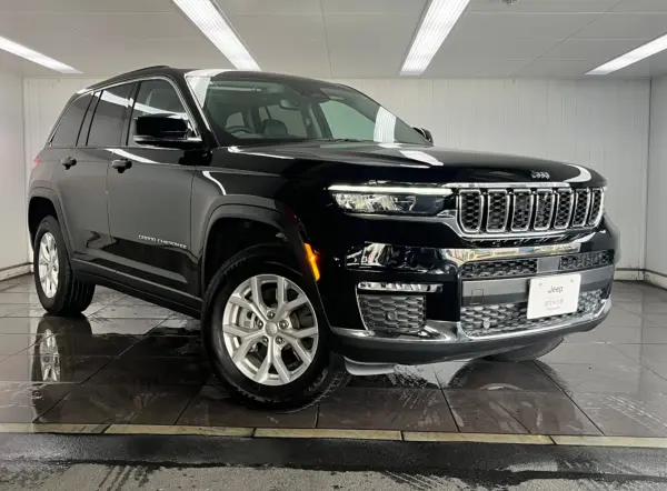 2023 Jeep Grand Cherokee — photo 9 | Tuminion Kenya
