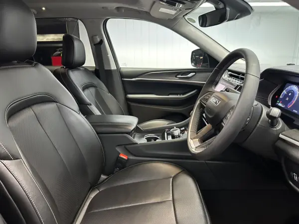 2023 Jeep Grand Cherokee — photo 7 | Tuminion Kenya