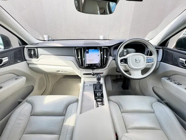 2019 Volvo Xc60 — photo 2 | Tuminion Kenya