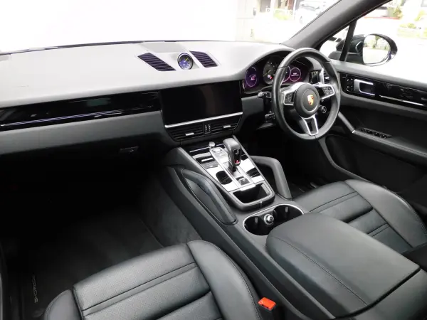 2021 Porsche Cayenne — photo 8 | Tuminion Kenya