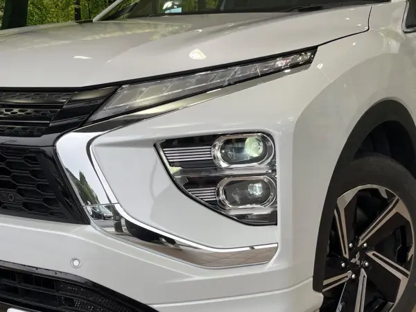 2023 Mitsubishi Eclipse Cross — photo 8 | Tuminion Kenya