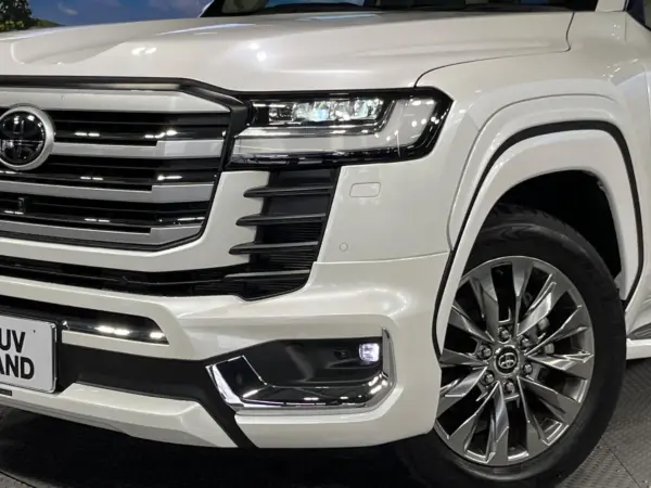 2023 Toyota Landrcuiser 300 — photo 7 | Tuminion Kenya