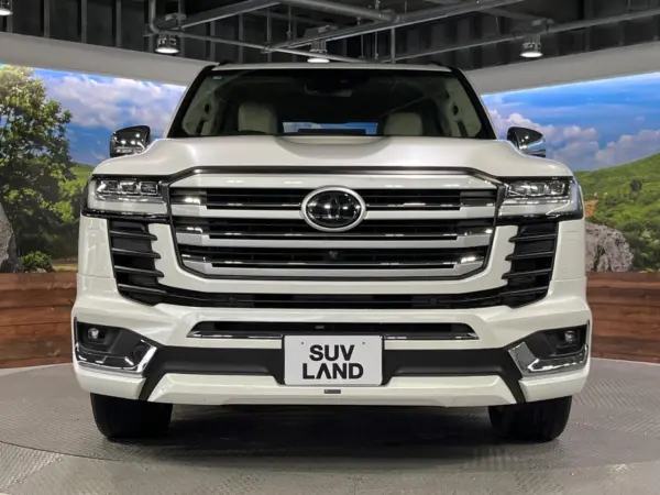 2023 Toyota Landrcuiser 300 — photo 9 | Tuminion Kenya