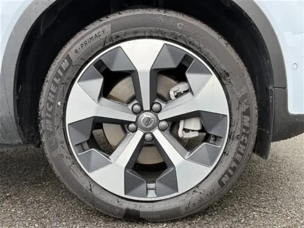 2024 Volvo Xc40 — photo 8 | Tuminion Kenya
