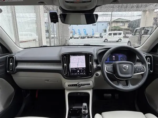 2024 Volvo Xc40 — photo 2 | Tuminion Kenya