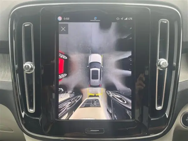 2024 Volvo Xc40 — photo 3 | Tuminion Kenya