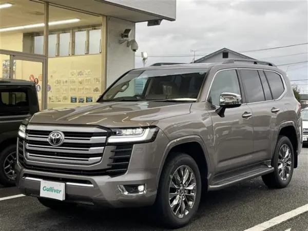 2026 Toyota Landrcuiser 300 — photo 2 | Tuminion Kenya