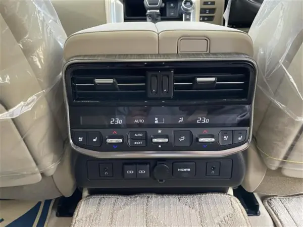 2026 Toyota Landrcuiser 300 — photo 8 | Tuminion Kenya