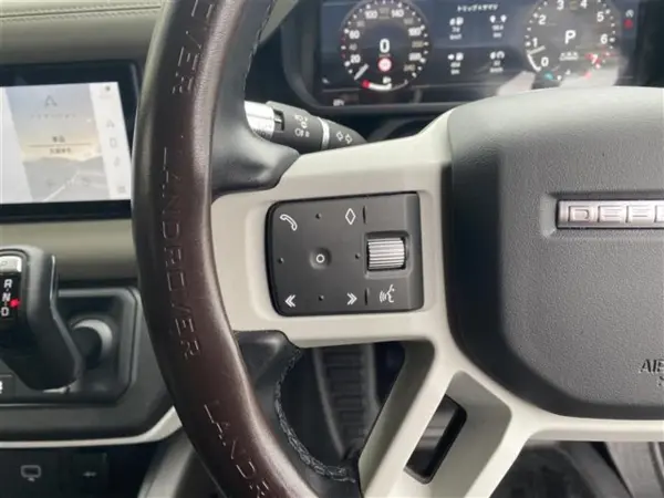 2022 Landrover Defender — photo 7 | Tuminion Kenya