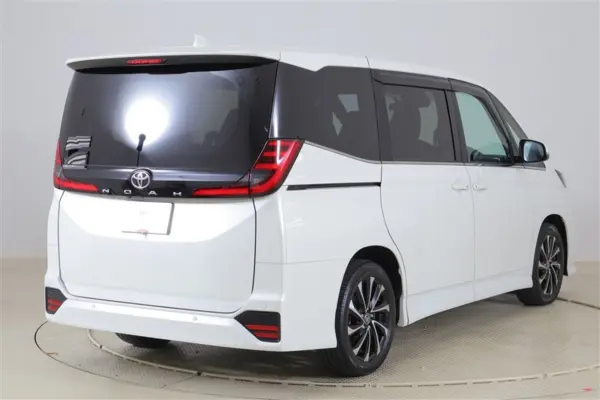 2025 Toyota Noah — photo 3 | Tuminion Kenya