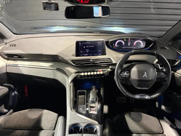 2022 Peugeot 5008 — photo 8 | Tuminion Kenya