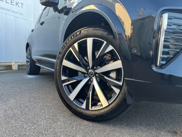 2025 Volvo Xc90 — photo 8 | Tuminion Kenya