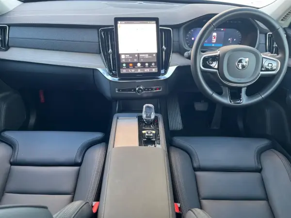 2025 Volvo Xc90 — photo 2 | Tuminion Kenya