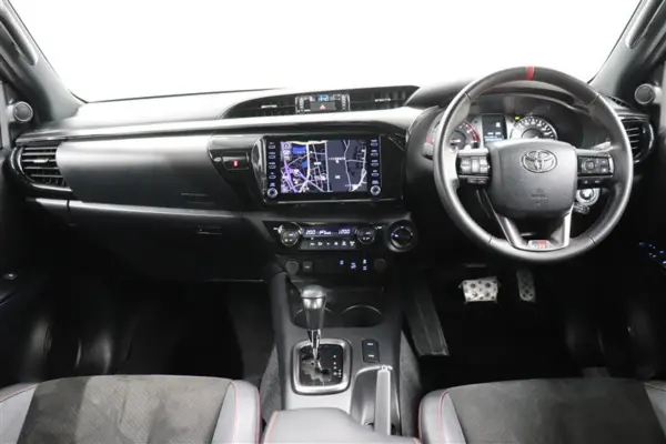 2024 Toyota Hilux — photo 3 | Tuminion Kenya