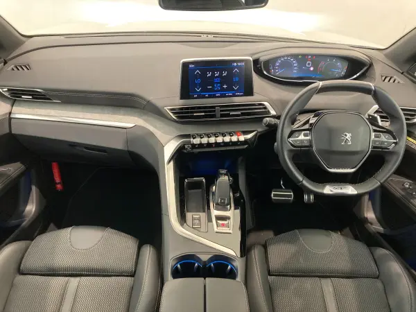 2023 Peugeot 5008 — photo 2 | Tuminion Kenya