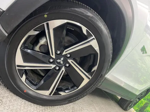 2021 Mitsubishi Eclipse Cross — photo 8 | Tuminion Kenya