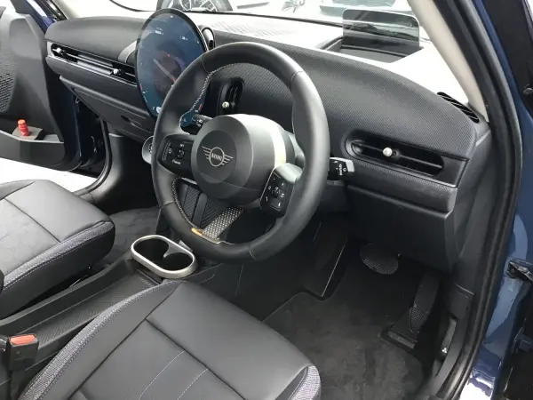 2025 Mini Cooper — photo 7 | Tuminion Kenya