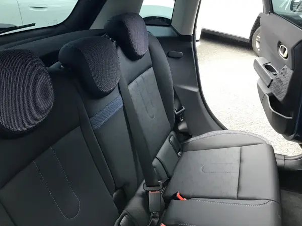 2025 Mini Cooper — photo 8 | Tuminion Kenya
