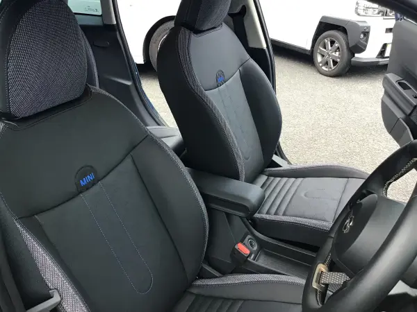 2025 Mini Cooper — photo 9 | Tuminion Kenya