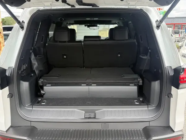 2025 Lexus Lx — photo 9 | Tuminion Kenya