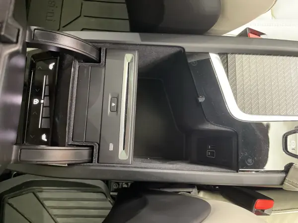 2020 Volvo Xc90 — photo 9 | Tuminion Kenya