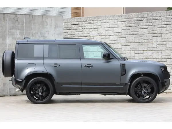 2025 Landrover Defender — photo 7 | Tuminion Kenya