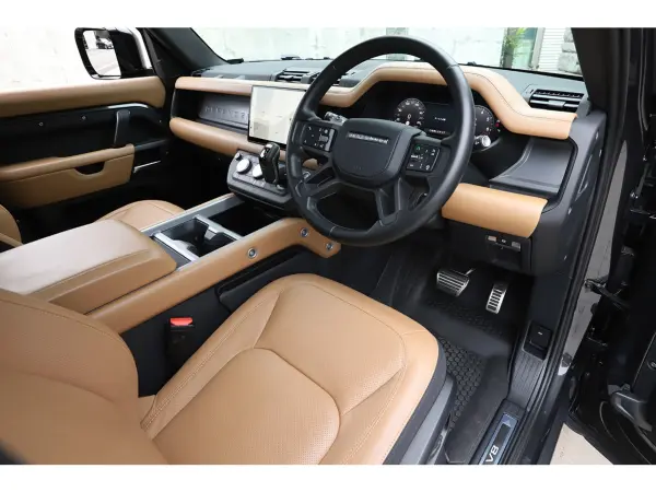 2025 Landrover Defender — photo 2 | Tuminion Kenya