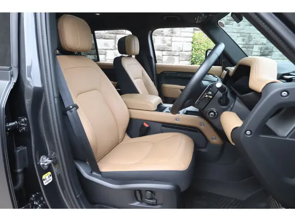 2025 Landrover Defender — photo 8 | Tuminion Kenya