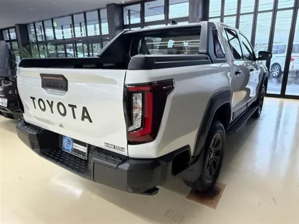 2026 Toyota Hilux — photo 2 | Tuminion Kenya