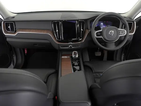 2022 Volvo Xc60 — photo 7 | Tuminion Kenya