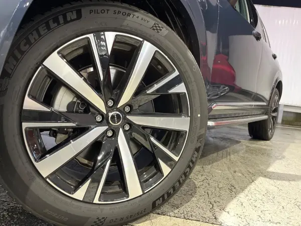 2025 Volvo Xc90 — photo 8 | Tuminion Kenya