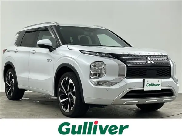 2023 Mitsubishi Outlander — photo 1