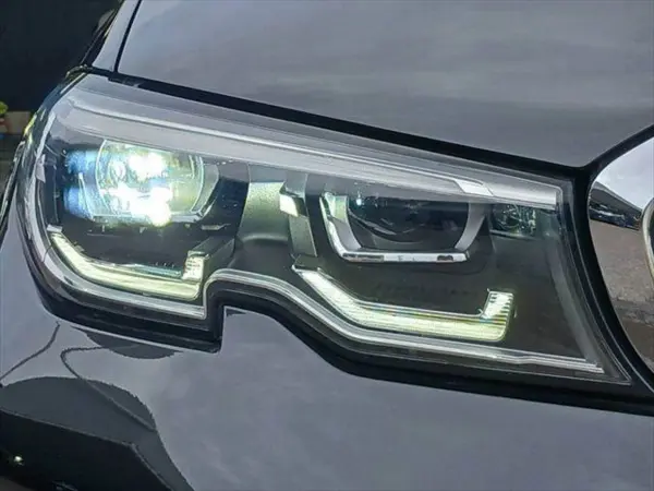 2019 Bmw 3 Series — photo 8 | Tuminion Kenya