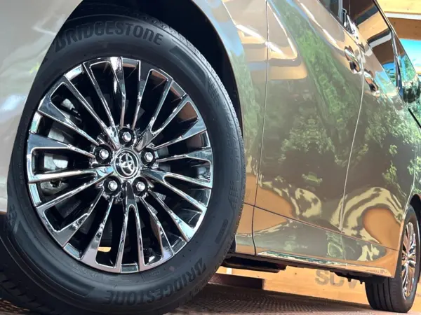 2025 Toyota Alphard — photo 9 | Tuminion Kenya