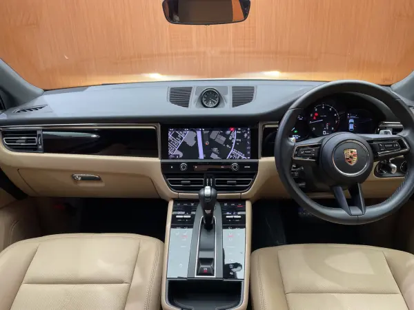 2023 Porsche Macan — photo 2 | Tuminion Kenya