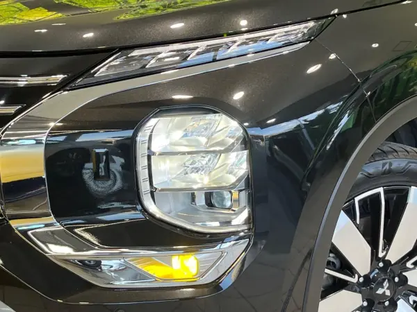 2024 Mitsubishi Outlander — photo 8 | Tuminion Kenya