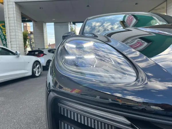2022 Porsche Macan — photo 8 | Tuminion Kenya