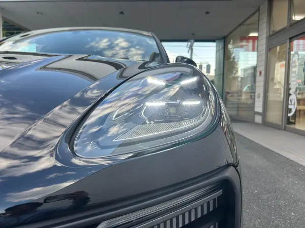 2022 Porsche Macan — photo 9 | Tuminion Kenya