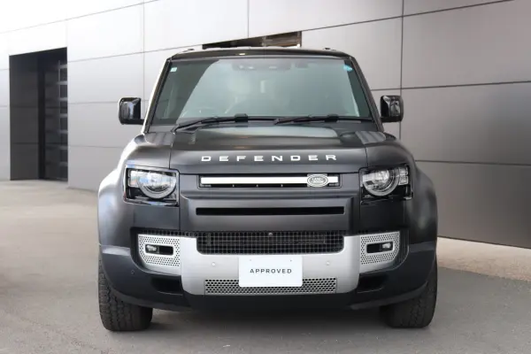 2024 Landrover Defender — photo 2 | Tuminion Kenya